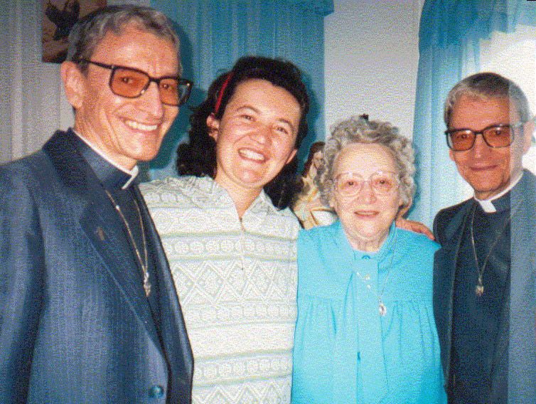 Père Armand., Vicka, Georgette et Père Guy